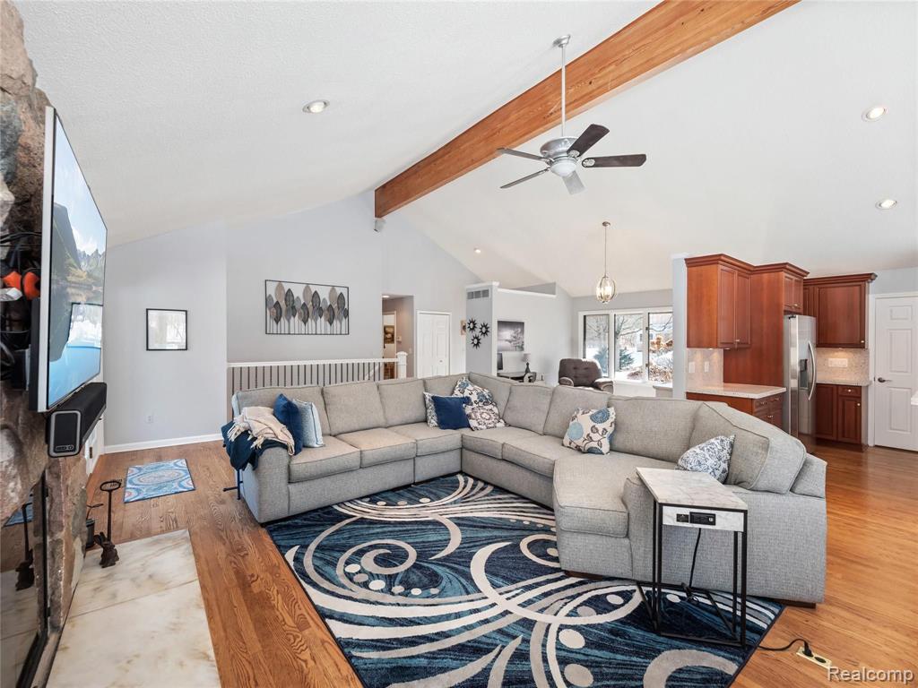 21311 Metroview Road Farmington Hills, MI 48335 - Photo 9 of 78