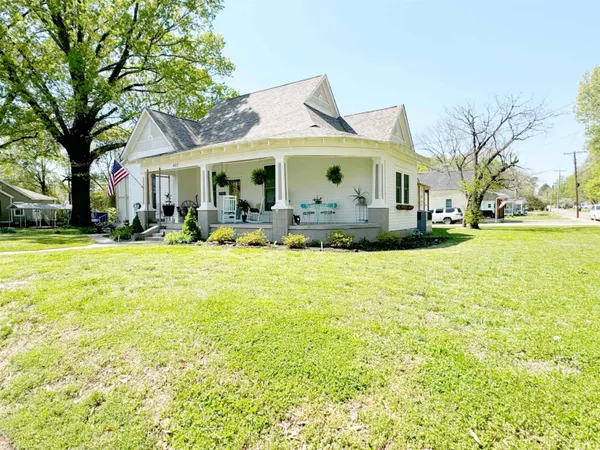 $350,000 | 403 South College Street, Halls, TN 38040