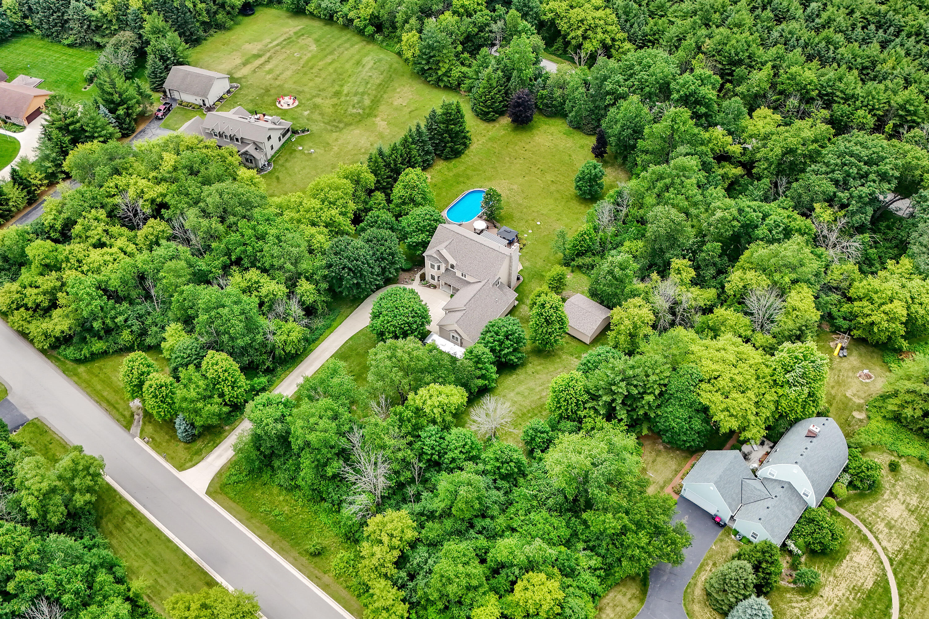 615 Kettle Ridge Richfield, WI 53017 - Photo 42 of 44 Loads of seclusion
