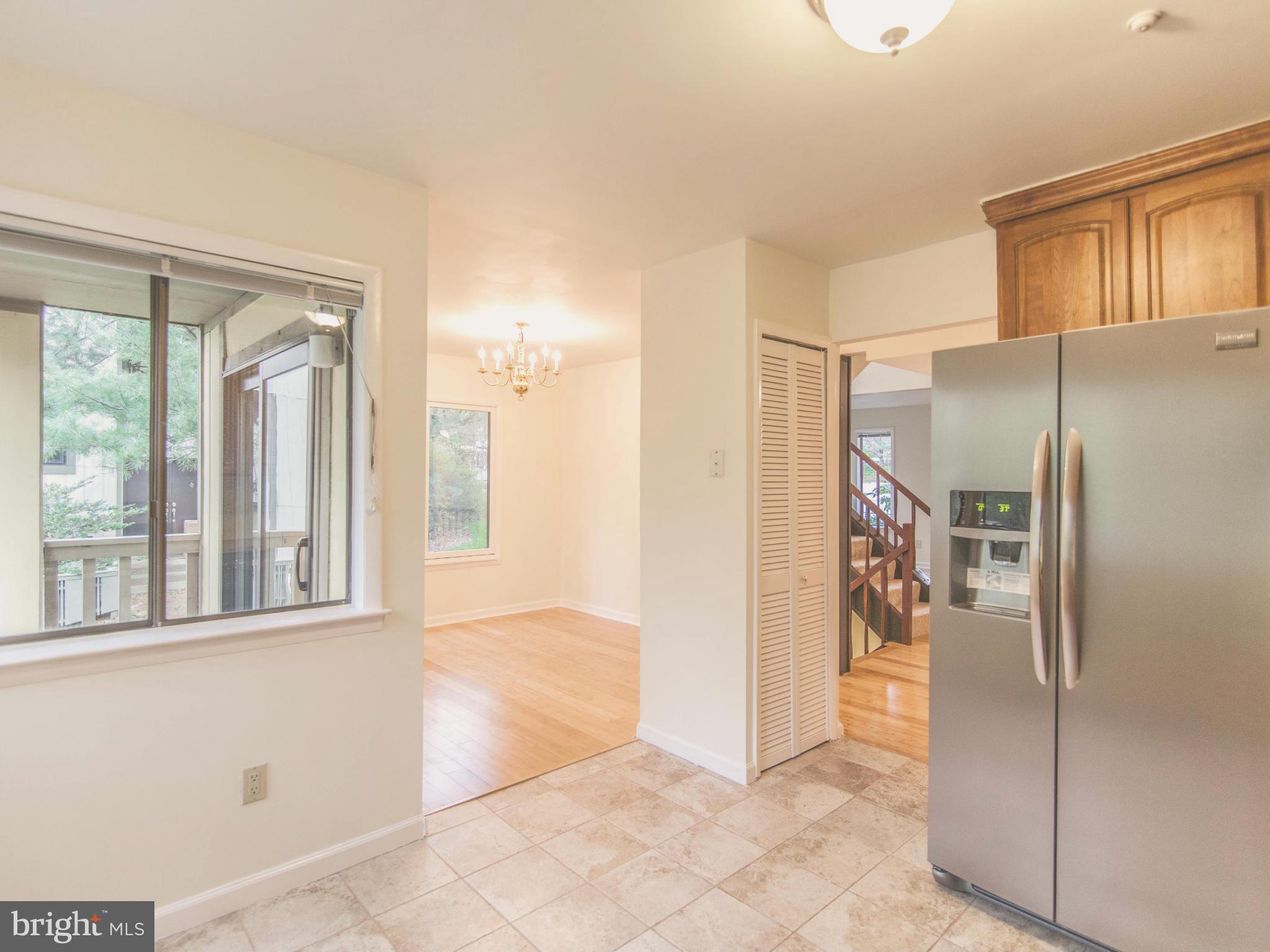 2216 Glencourse Lane Reston, VA 20191 - Photo 14 of 30 Kitchen