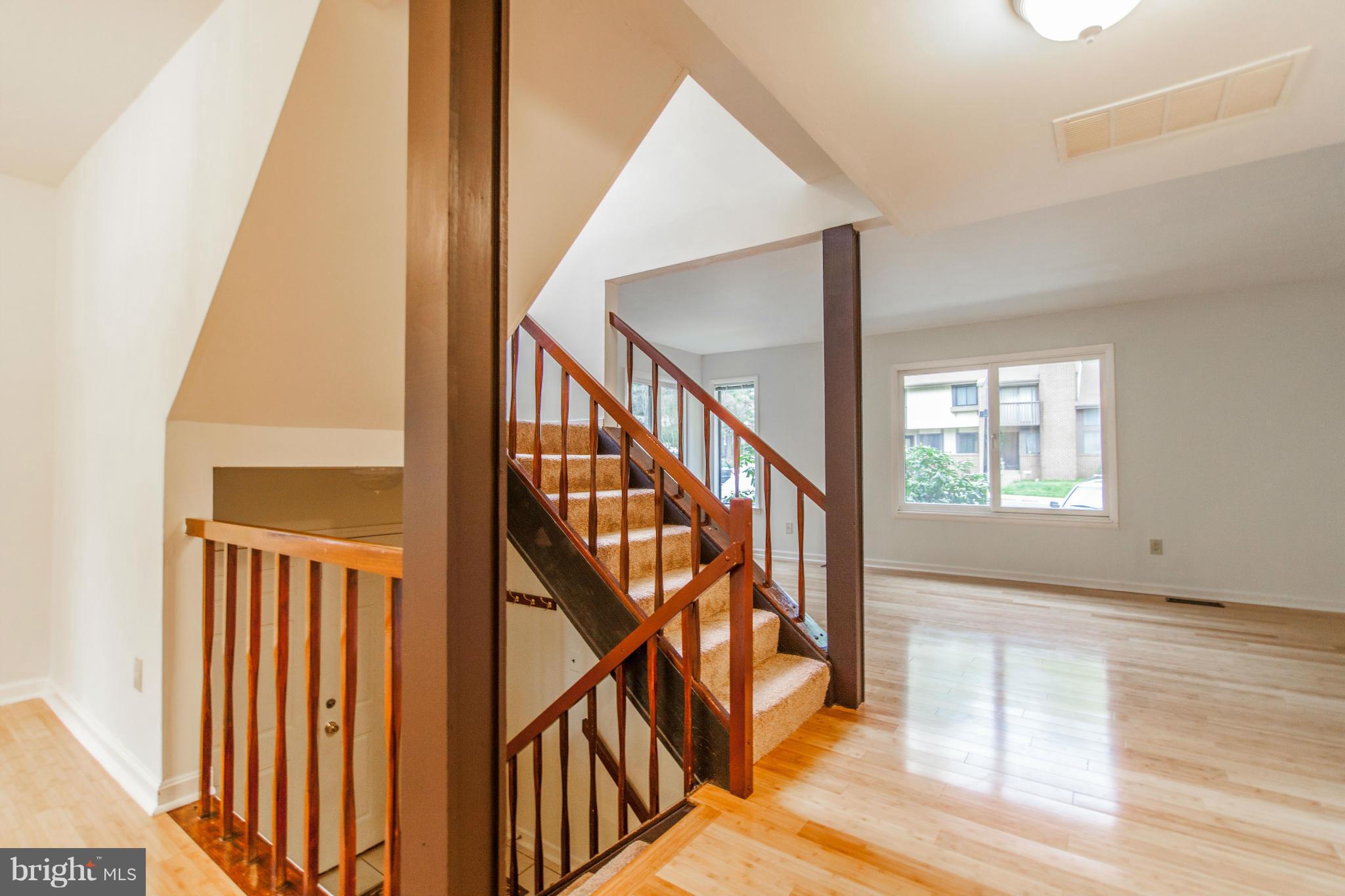 2216 Glencourse Lane Reston, VA 20191 - Photo 8 of 30 Interior (General)