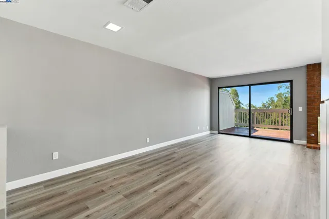 $4,000 | 81 Mountain Valley, Oakland, CA 94605