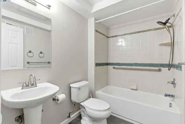 $4,000 | 81 Mountain Valley, Oakland, CA 94605