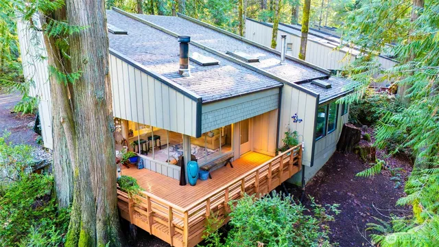 $379,999 | 681 East Pointes Drive West, Shelton, WA 98584