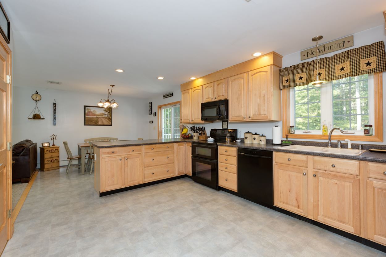 17 Shattigee Road Chester, NH 03036 - Photo 14 of 39