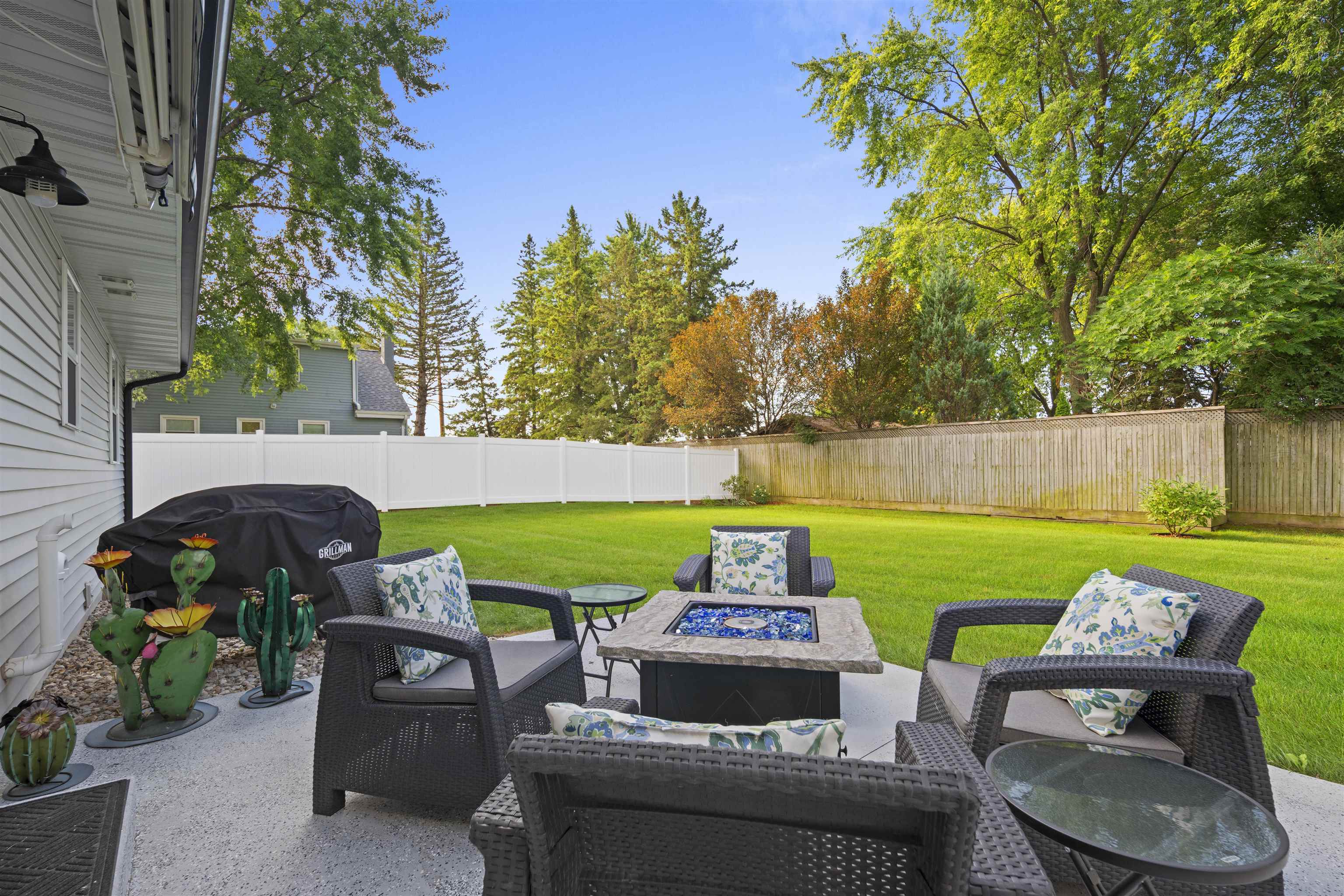 1855 Southbridge Road De Pere, WI 54115 - Photo 34 of 44