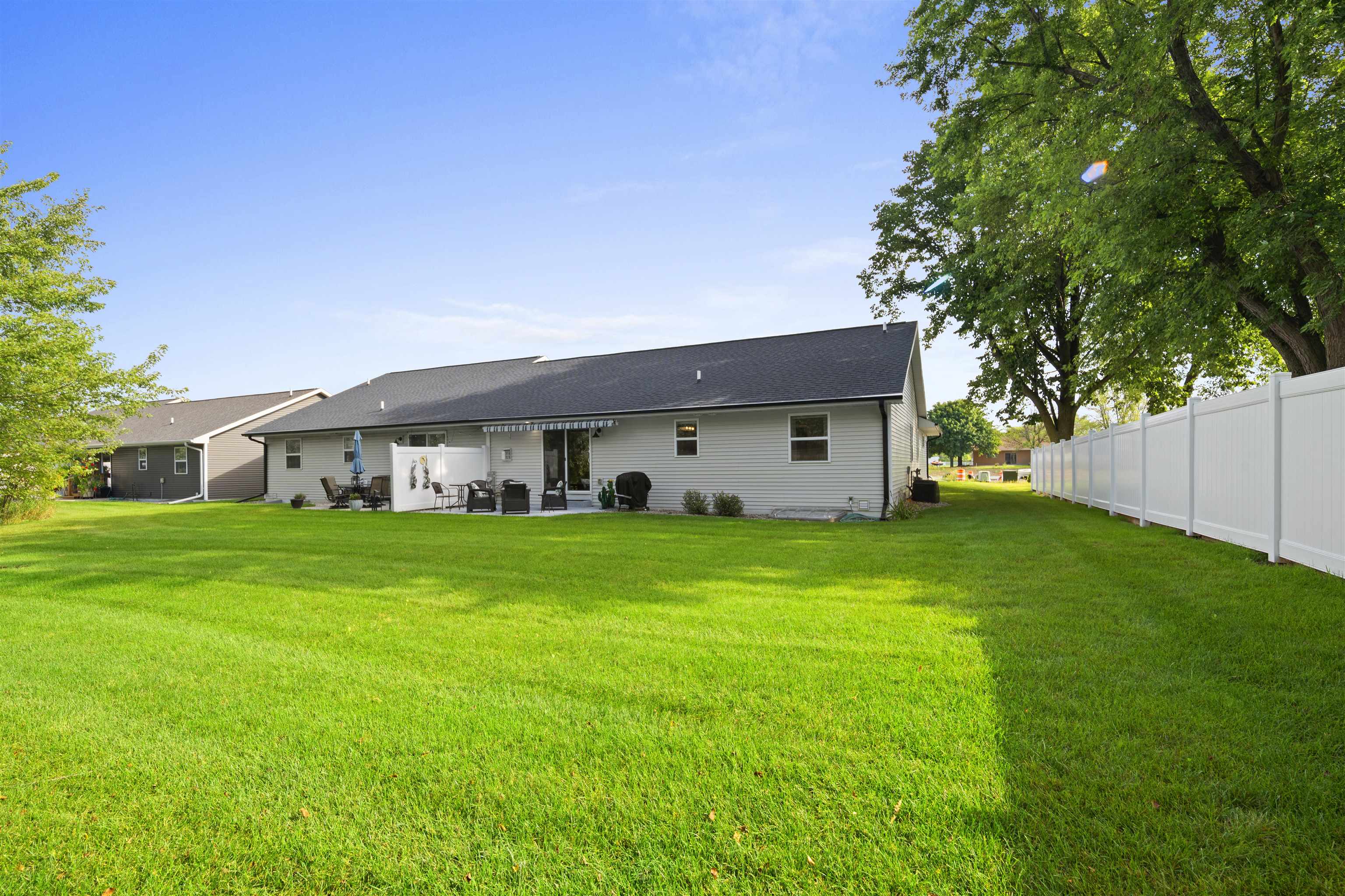 1855 Southbridge Road De Pere, WI 54115 - Photo 38 of 44