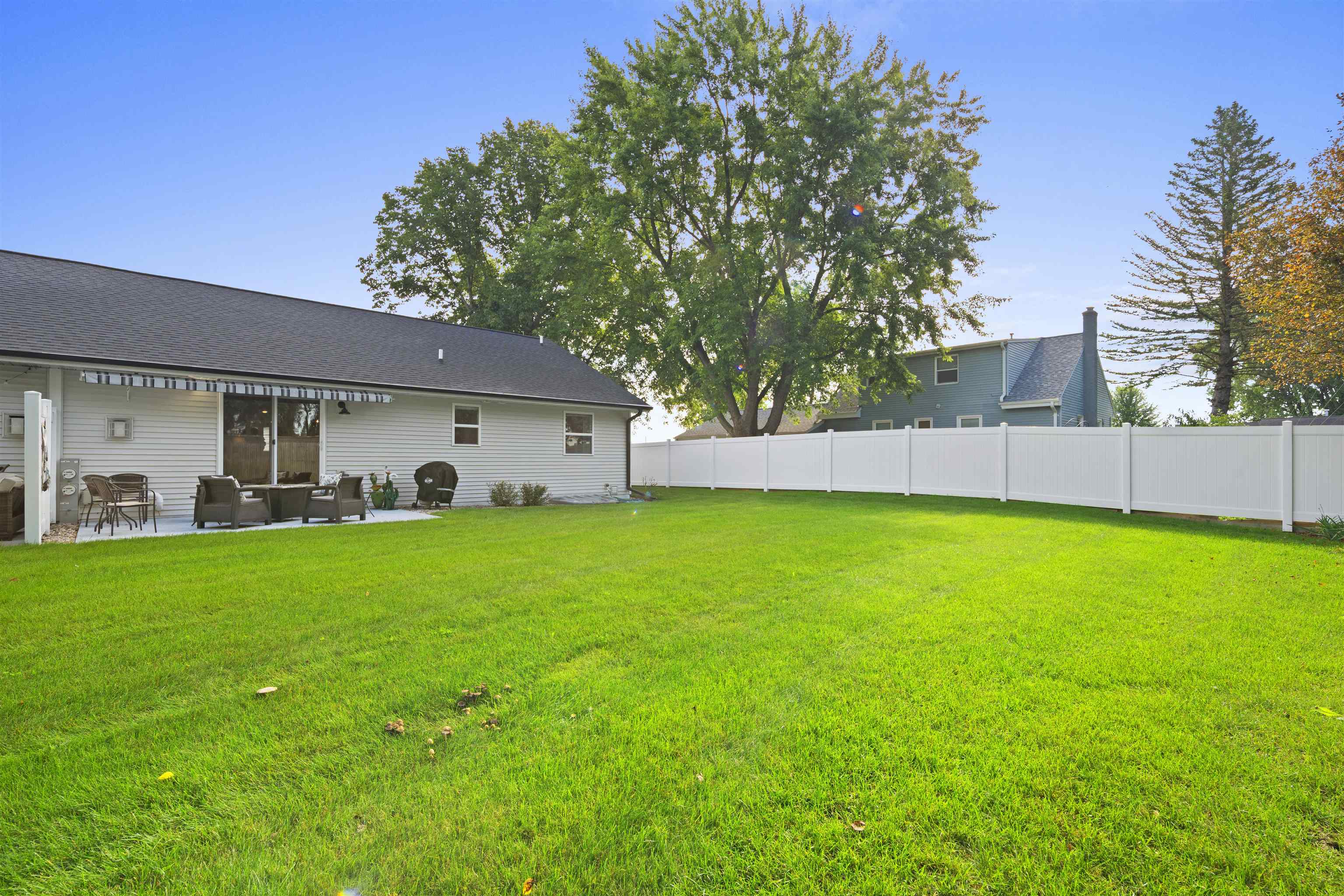 1855 Southbridge Road De Pere, WI 54115 - Photo 39 of 44