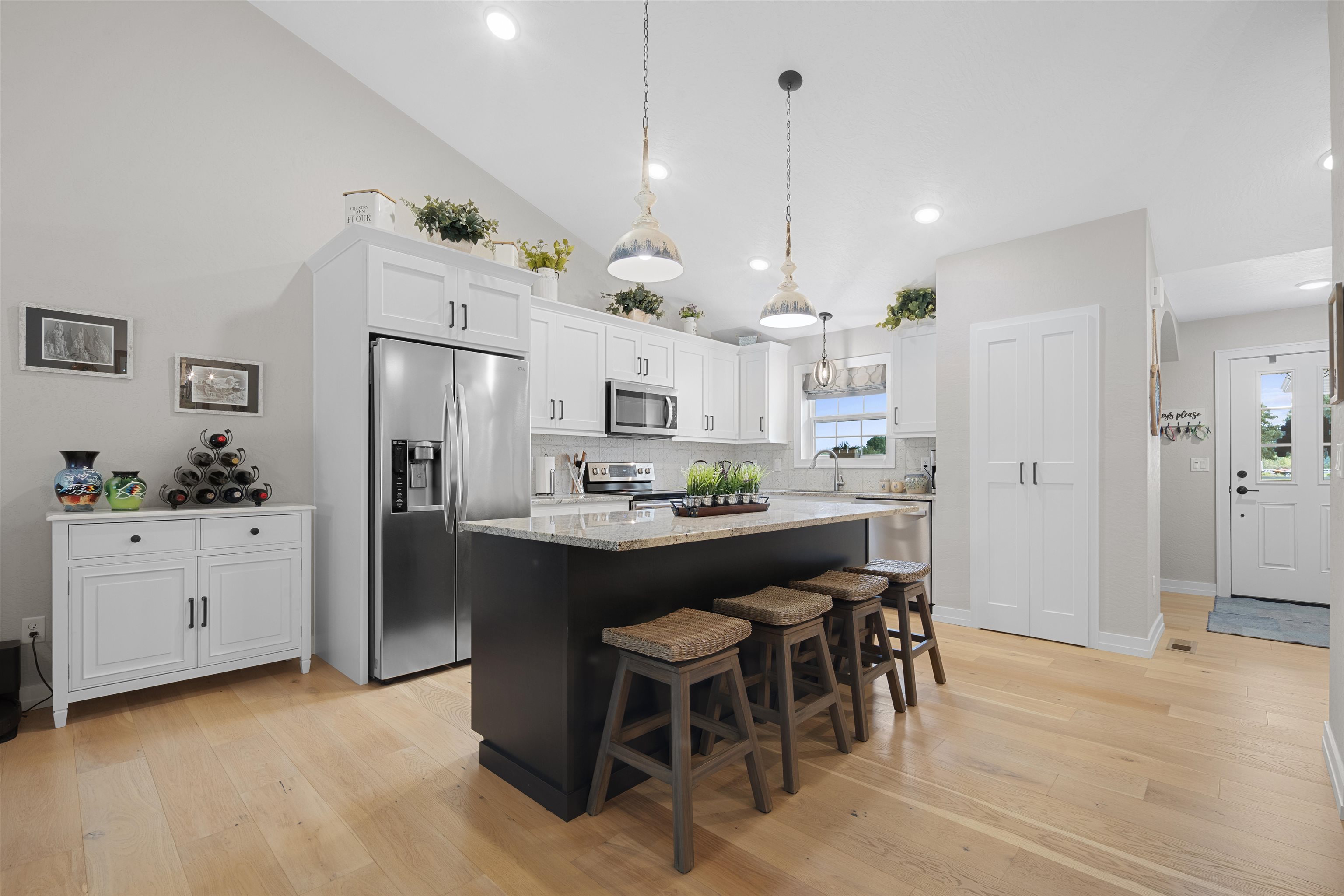 1855 Southbridge Road De Pere, WI 54115 - Photo 7 of 44