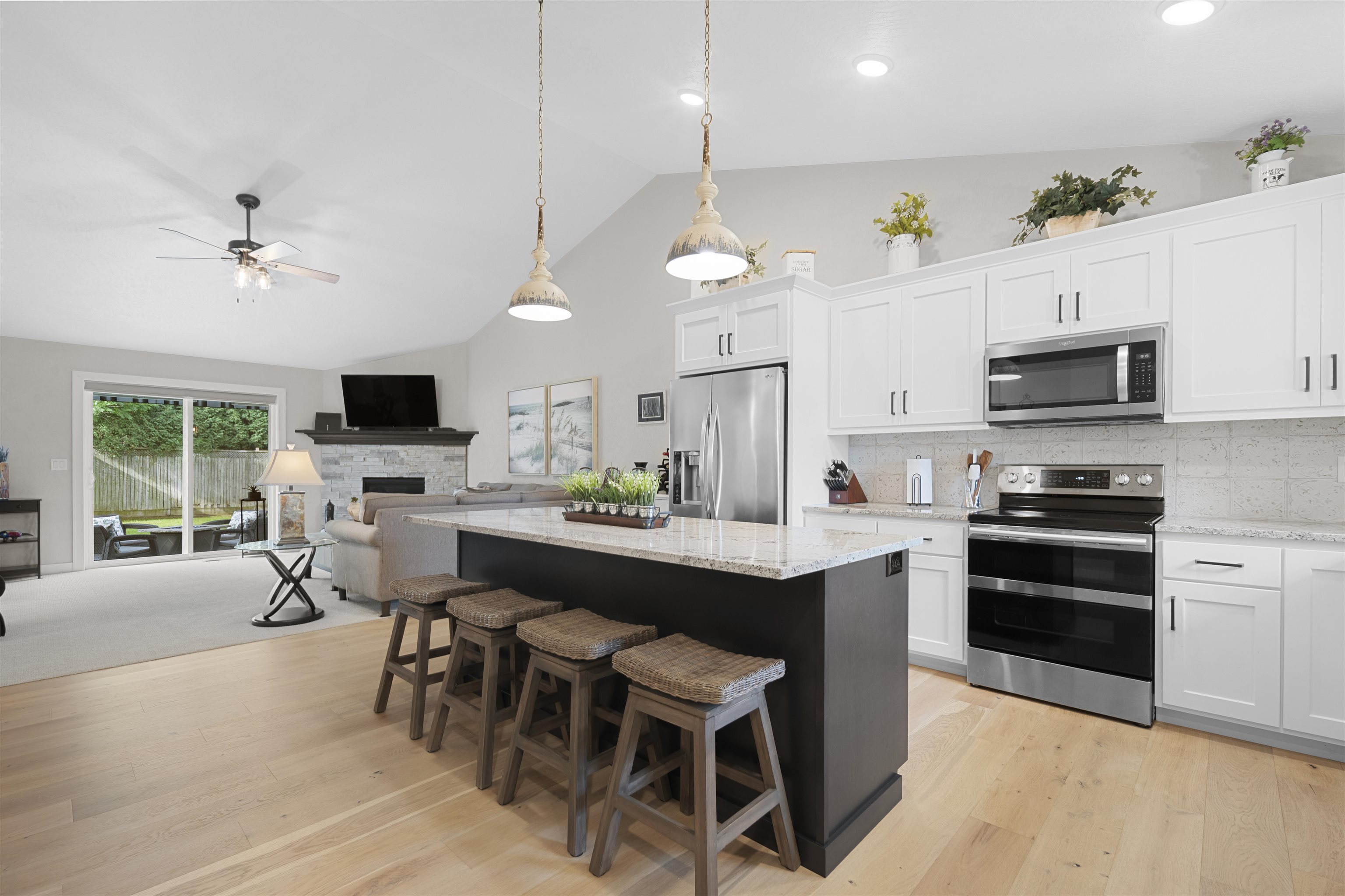 1855 Southbridge Road De Pere, WI 54115 - Photo 8 of 44