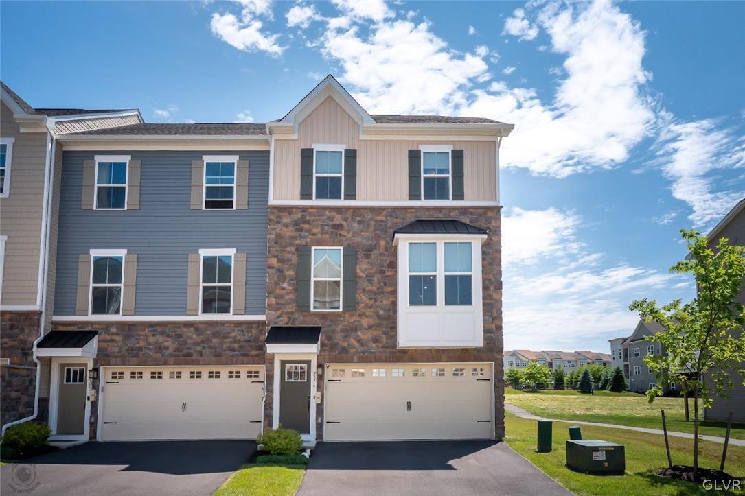 Wow! Sought after Madison Farms End Townhome is on