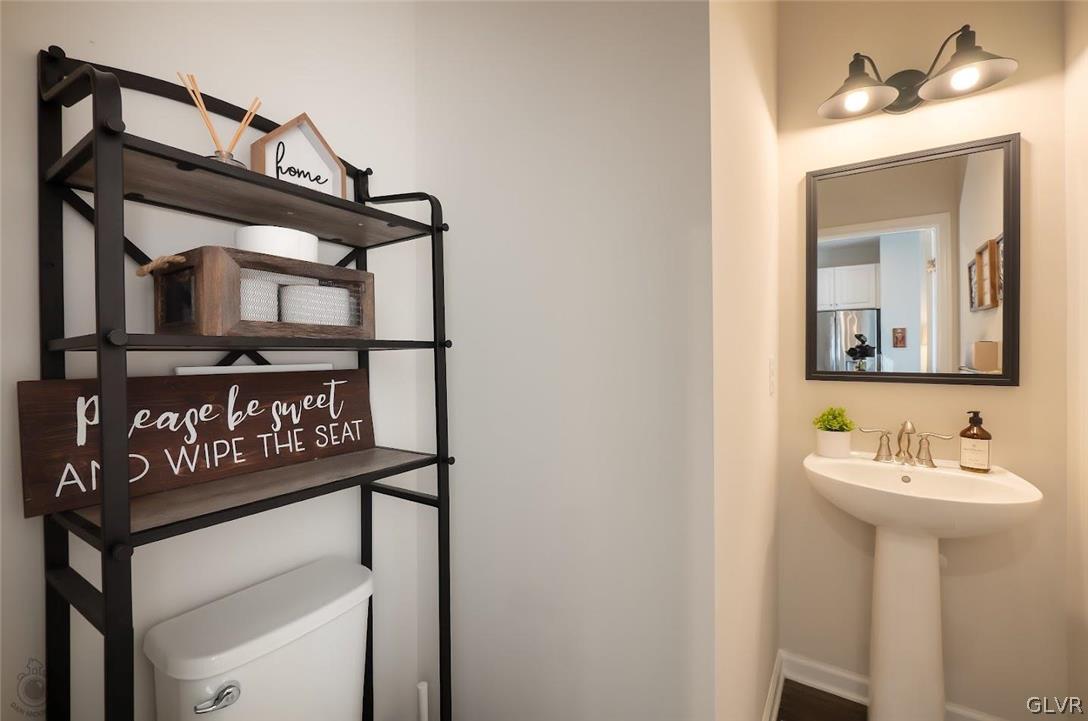 2376 Raya Way Easton, PA 18045 - Photo 10 of 40 Perfect Powder Room on the Main Level!