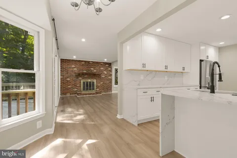 $674,900 | 13005 Emmet Court, Woodbridge, VA 22192