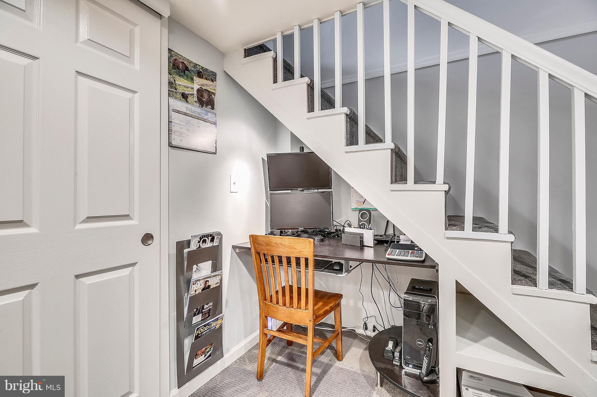 208 Overbrook Road Baltimore, MD 21212 - Photo 18 of 26 Desk area