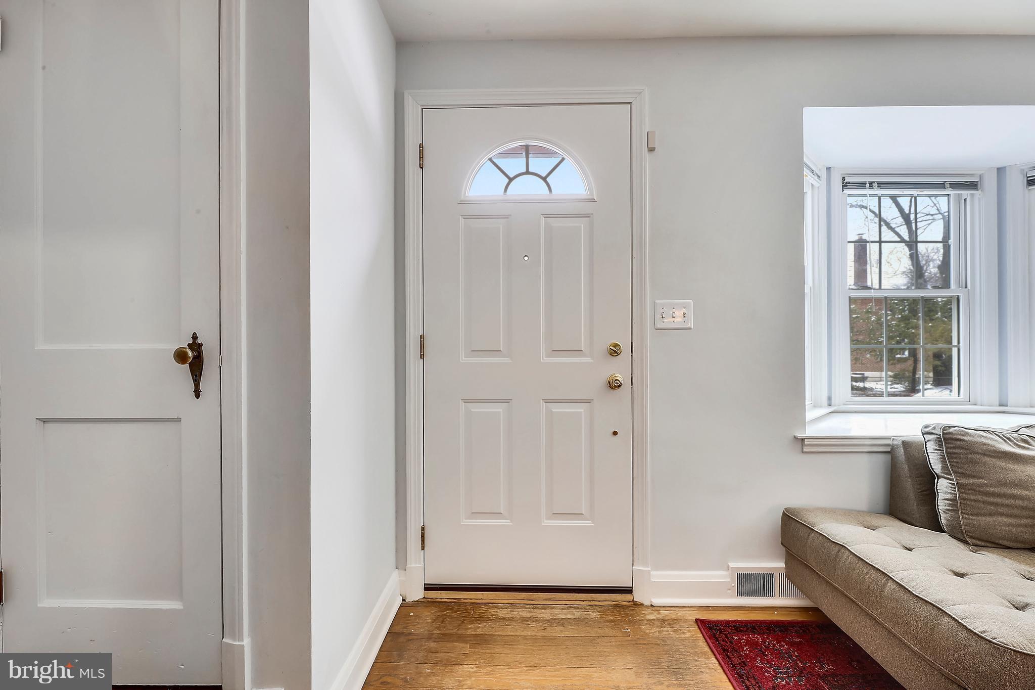 208 Overbrook Road Baltimore, MD 21212 - Photo 5 of 26 Interior (General)