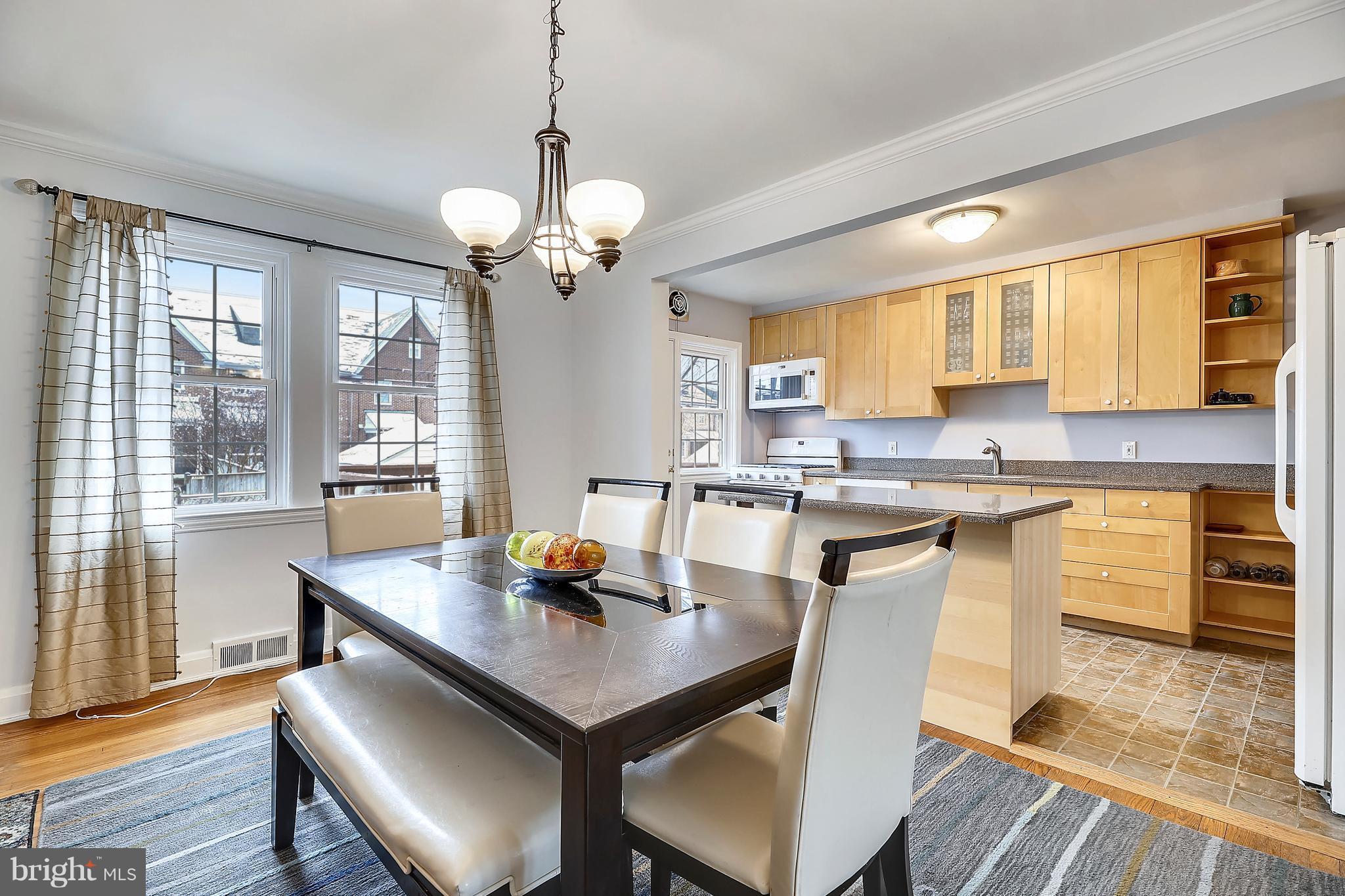 208 Overbrook Road Baltimore, MD 21212 - Photo 6 of 26 Dining Room