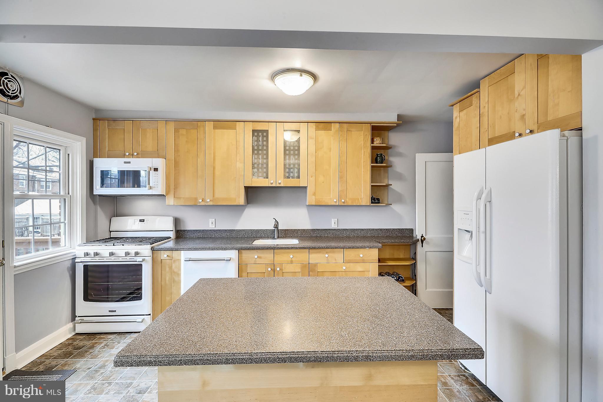 208 Overbrook Road Baltimore, MD 21212 - Photo 9 of 26 Kitchen