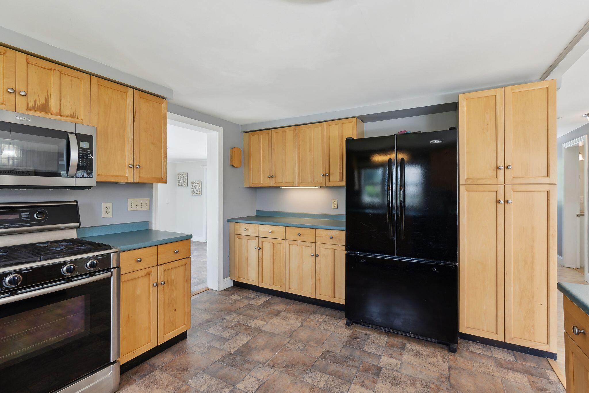 533 Hill Road Dayton, ME 04005 - Photo 9 of 41 24_DSC01054