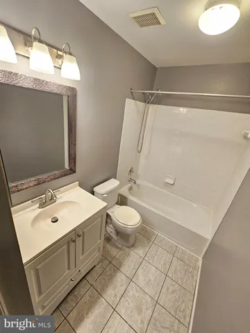 $2,700 | 13135 Lake Geneva Way, Germantown, MD 20874