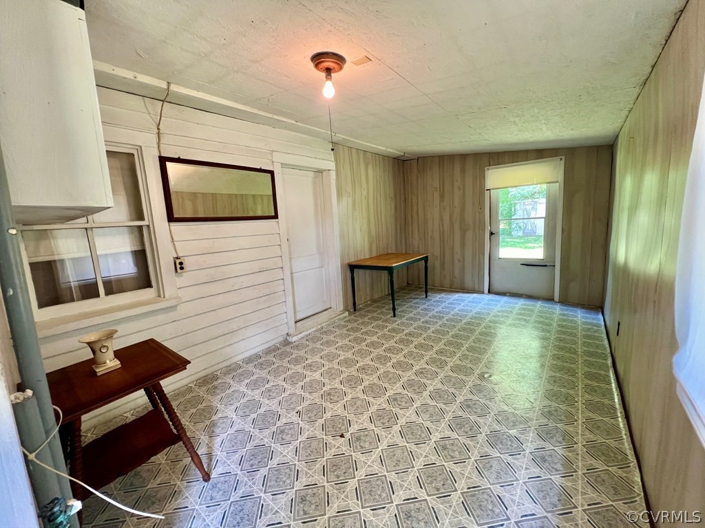 2202 Harryhogan Road Callao, VA 22435 - Photo 8 of 19 Gallery Image 8