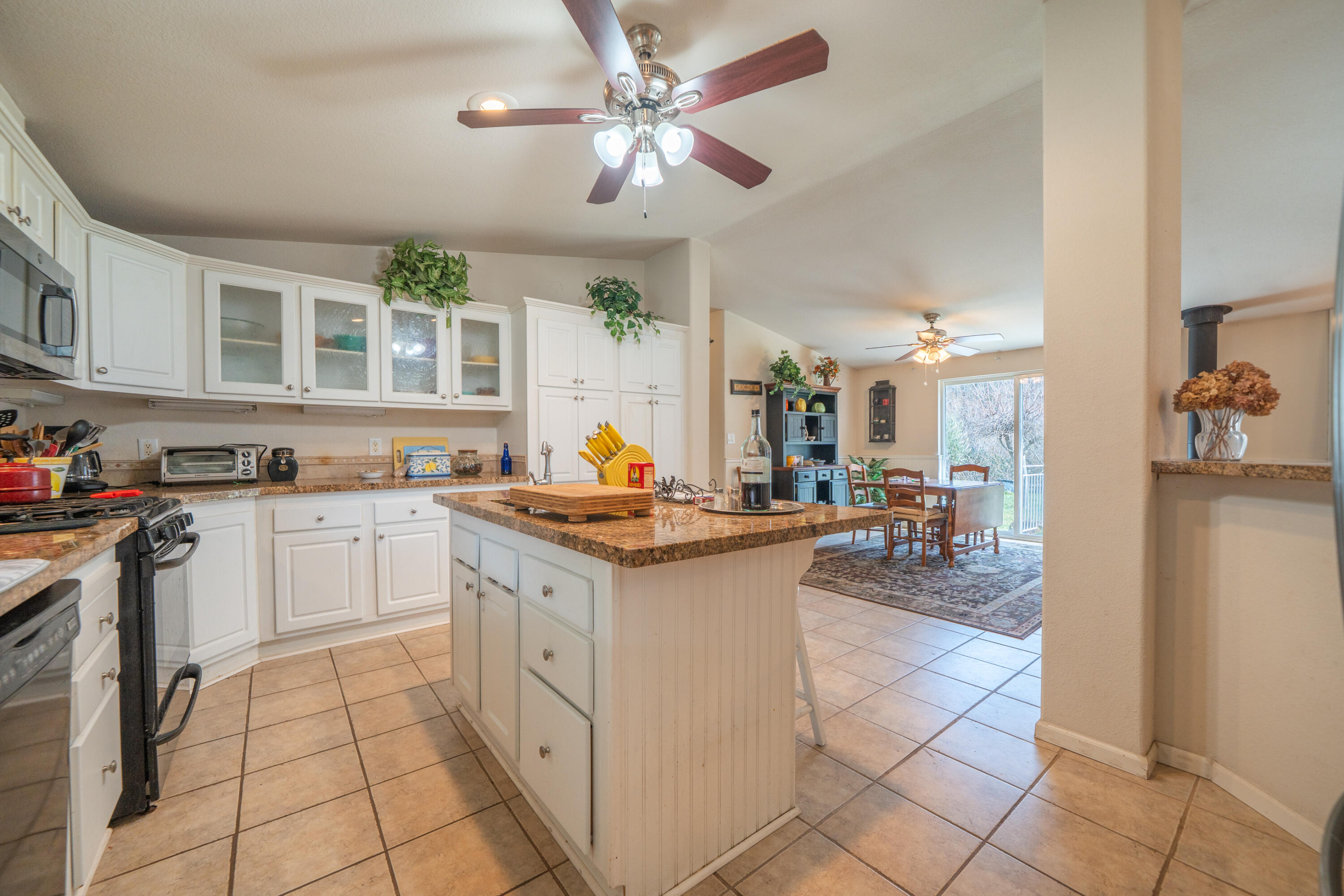 14925 Trinity Mountain Road French Gulch, CA 96033 - Photo 22 of 88 14925 Trinity Mountain Rd-22