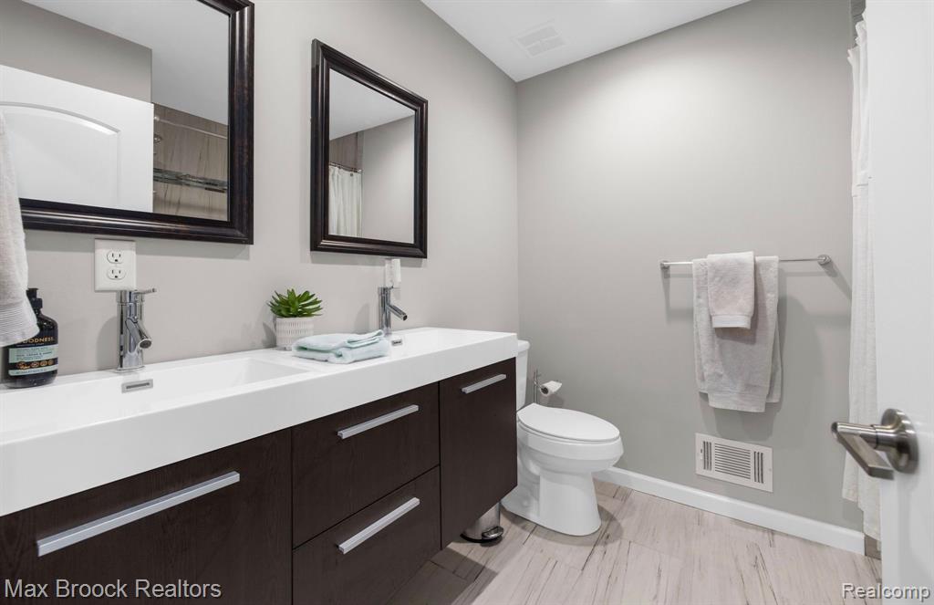 31084 Rivers Edge Court Beverly Hills, MI 48025 - Photo 22 of 33