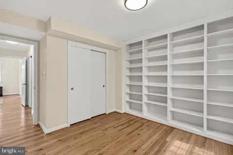 $850,000 | 19 South Abingdon Street, Arlington, VA 22204