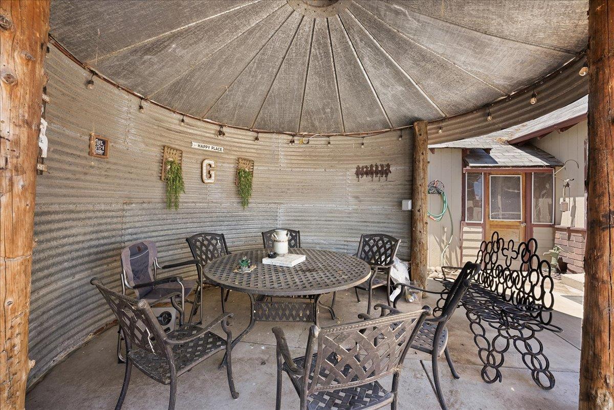 708 Center Road Susanville, CA 96130 - Photo 4 of 69 Gallery Image 4