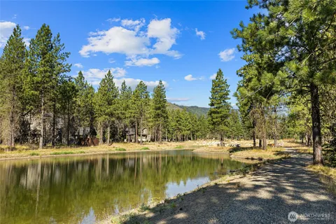 a view of a lake with houses