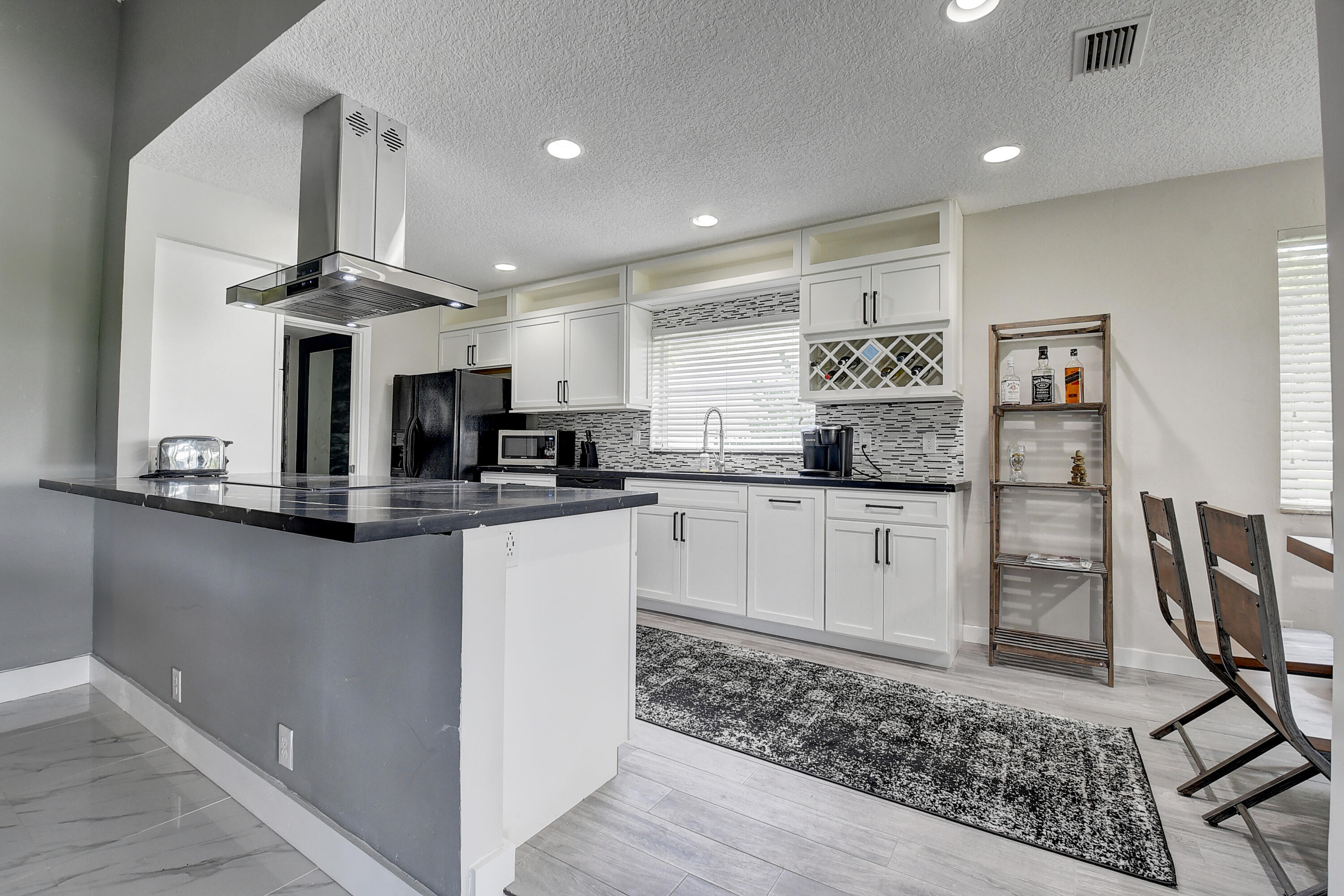 22352 Treetop Circle Boca Raton, FL 33433 - Photo 13 of 48 1 (9)