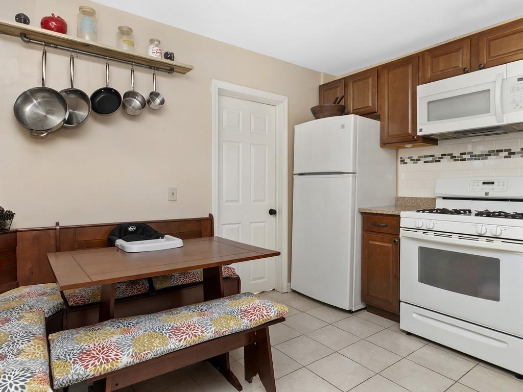 12 Outlook Road Waltham, MA 02451 - Photo 4 of 36 Gallery Image 4