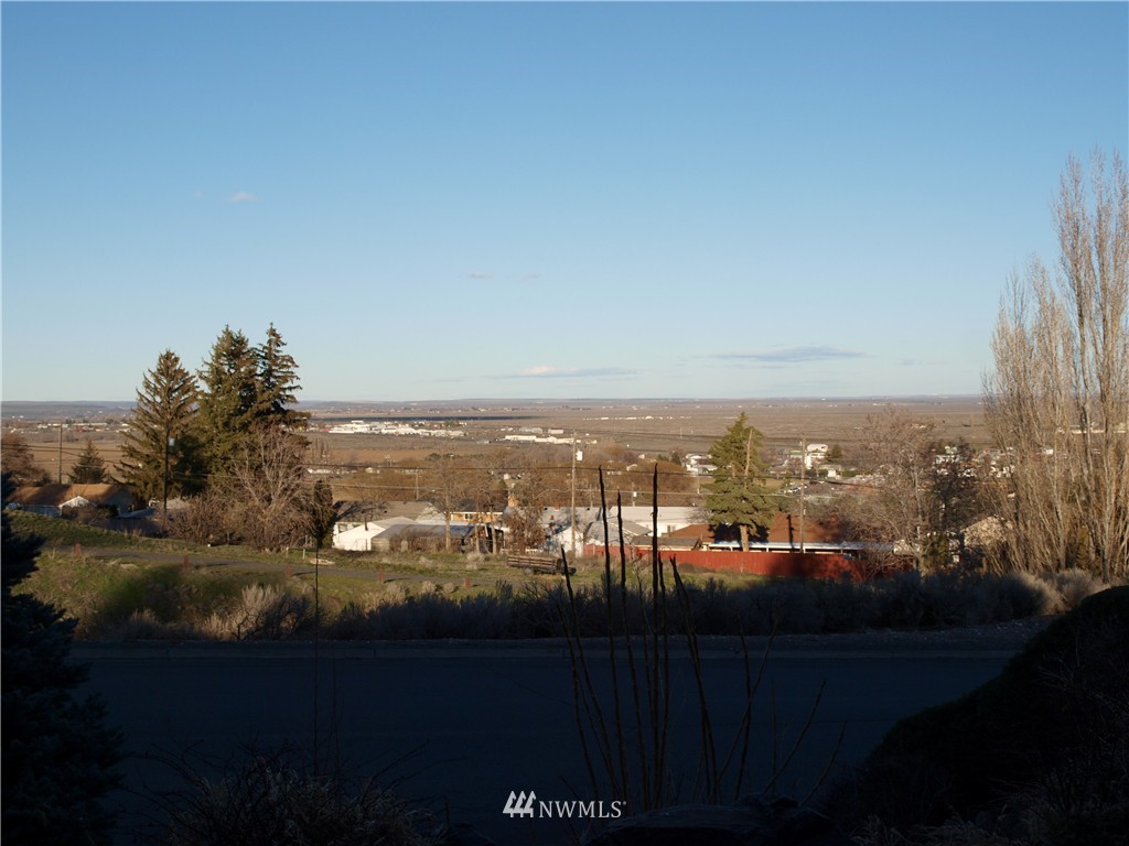 309 Maringo Road Ephrata, WA 98823 - Photo 4 of 25