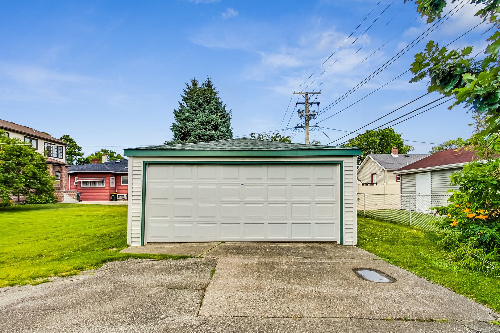 225 Herrick Road Riverside, IL 60546 - Photo 38 of 42 a front view of house with yard