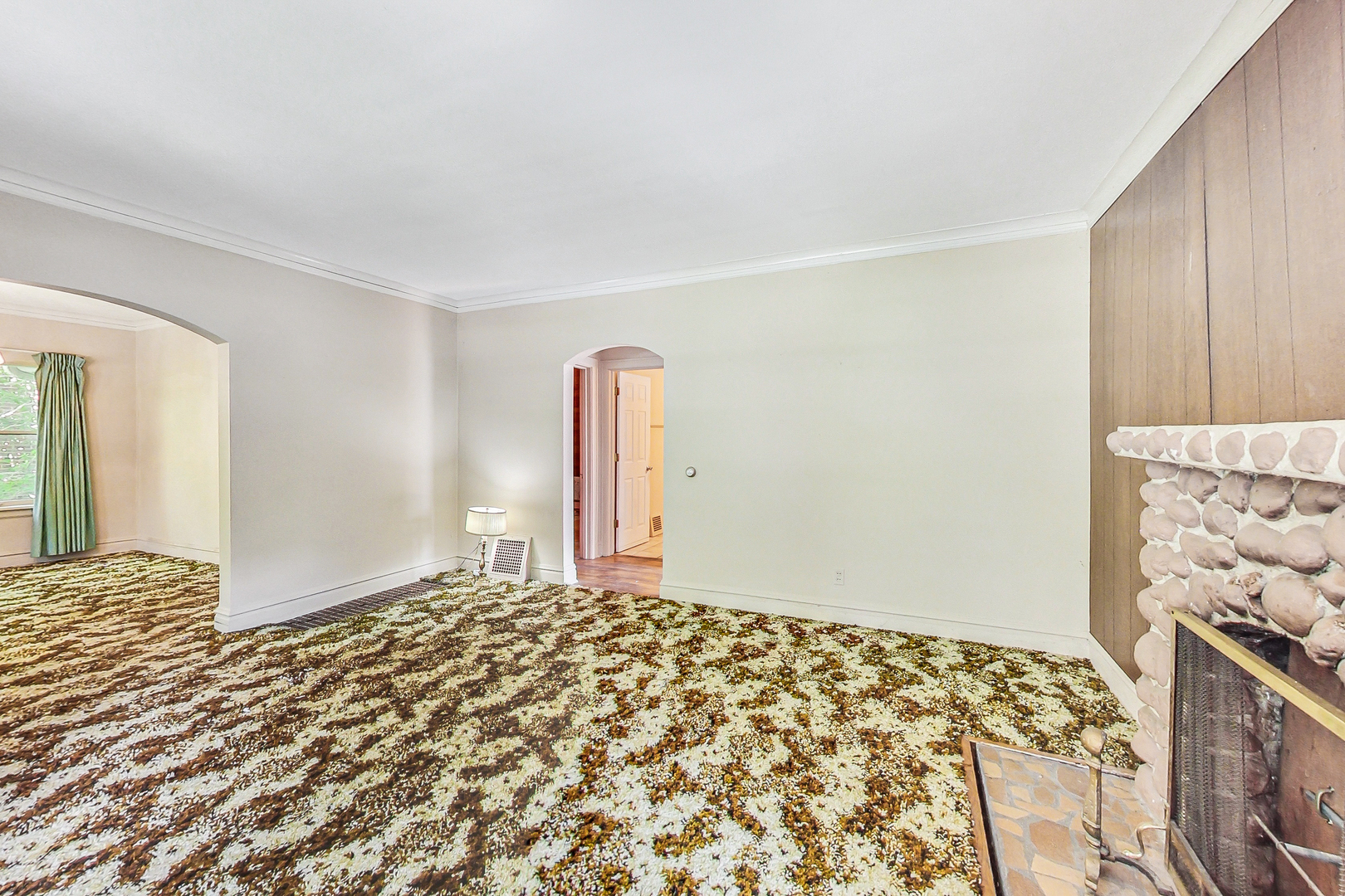 225 Herrick Road Riverside, IL 60546 - Photo 7 of 42 a bed room with a bed