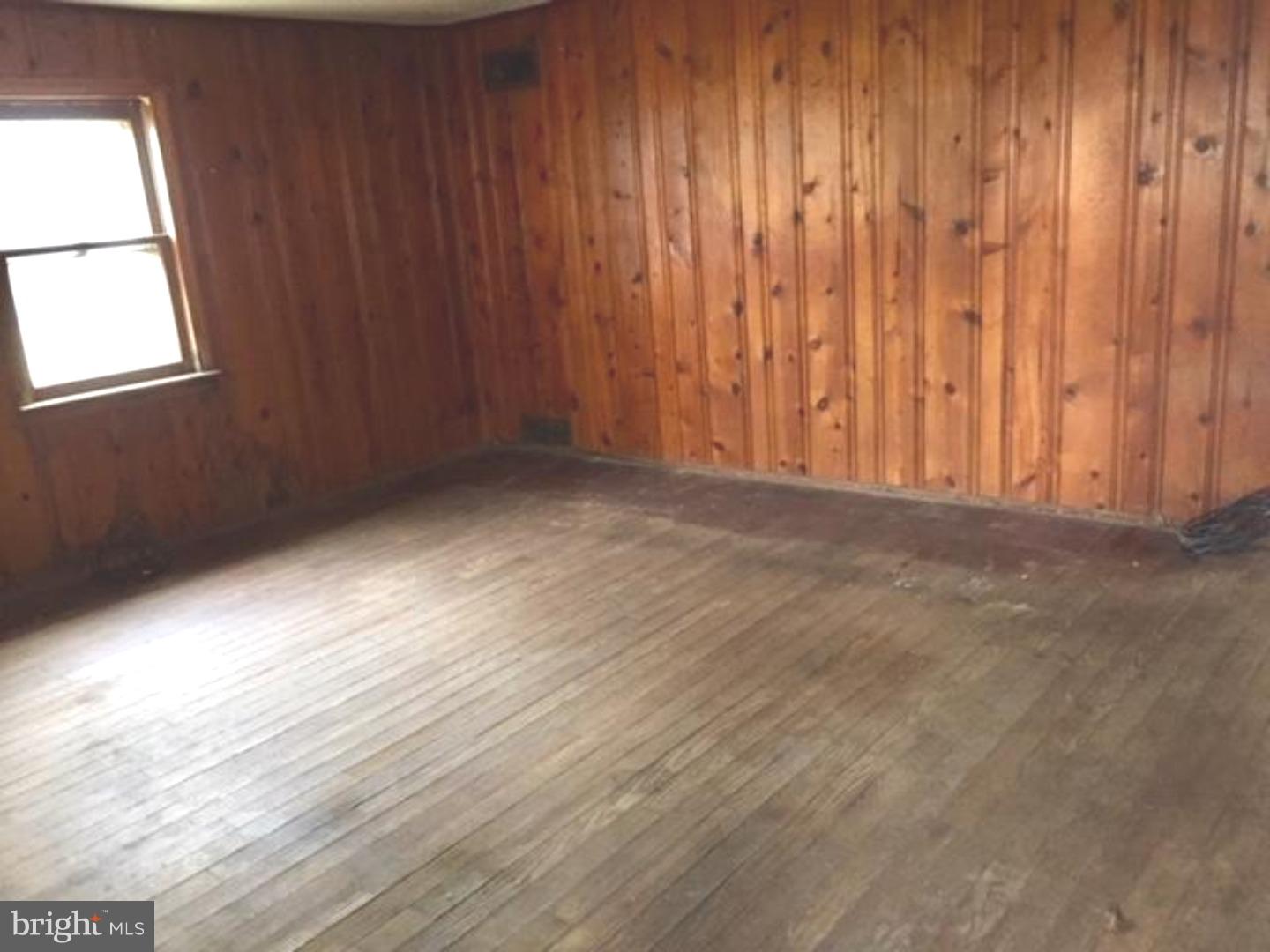 3 Simontown Road Pemberton, NJ 08068 - Photo 3 of 10 Living Room