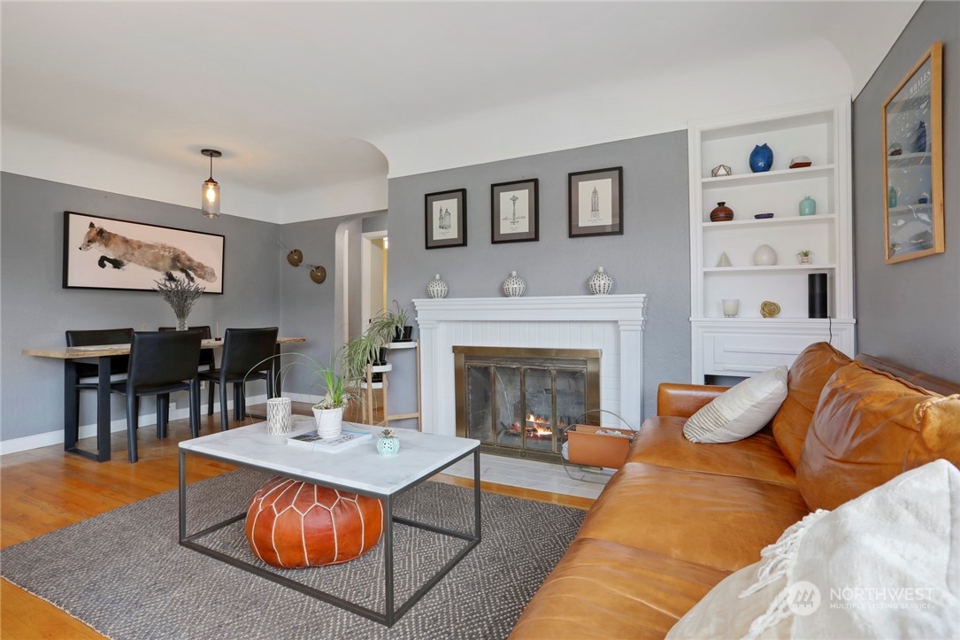 3953 Southwest Kenyon Street Seattle, WA 98136 - Photo 3 of 39 Gallery Image 3