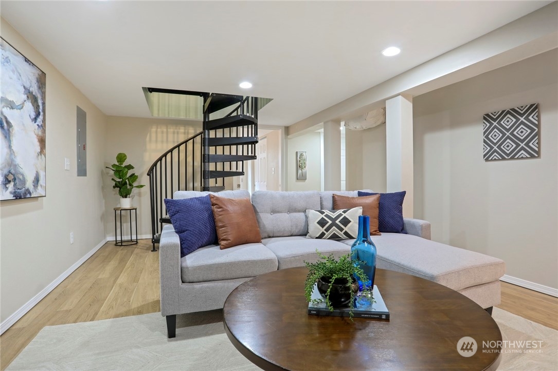 3953 Southwest Kenyon Street Seattle, WA 98136 - Photo 31 of 39 Gallery Image 31