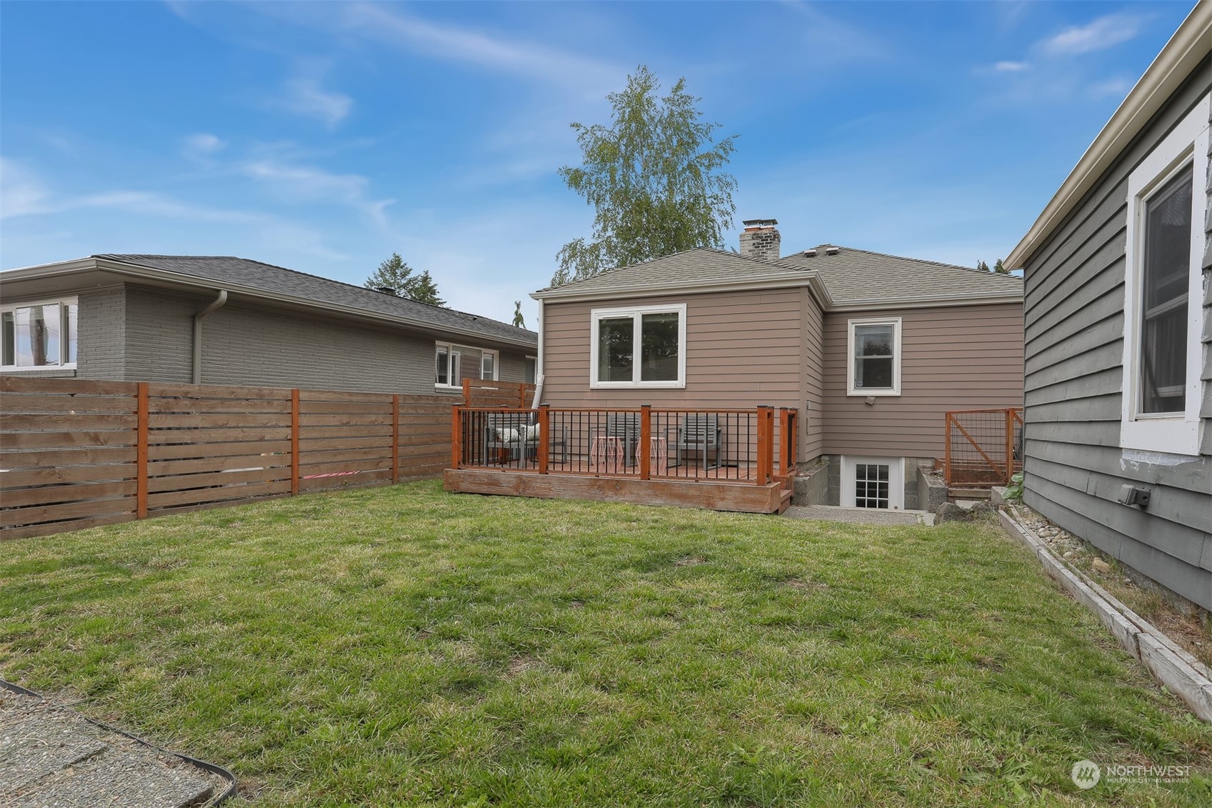3953 Southwest Kenyon Street Seattle, WA 98136 - Photo 38 of 39 Gallery Image 38