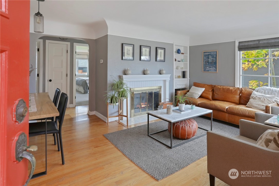 3953 Southwest Kenyon Street Seattle, WA 98136 - Photo 6 of 39 Gallery Image 6