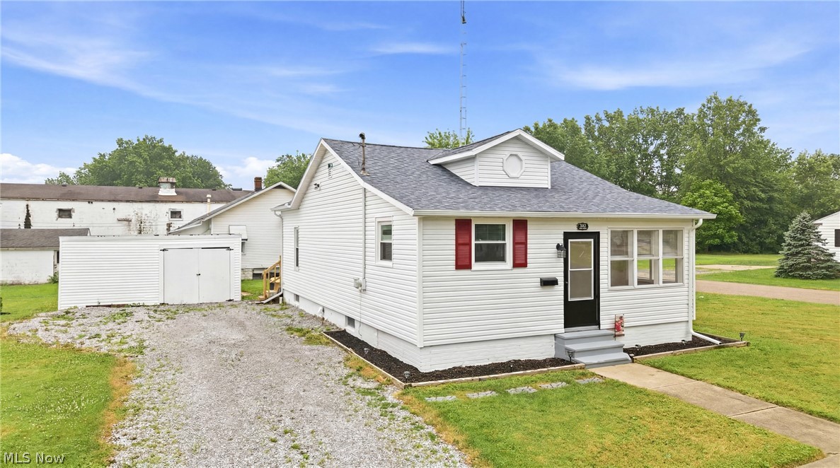 355 North 12th Street Sebring, OH 44672 - Photo 2 of 44