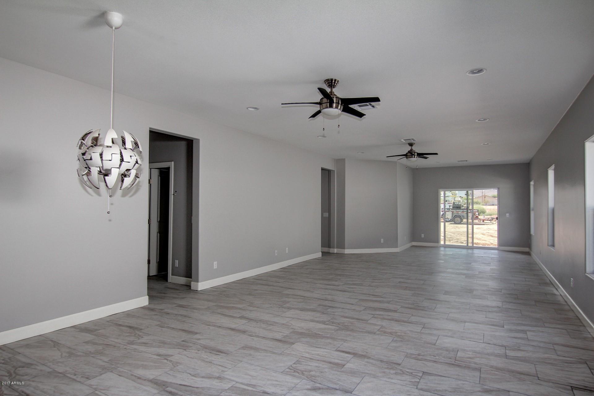 905 East Fremont Road Phoenix, AZ 85042 - Photo 3 of 28 0021-Fremont (18)
