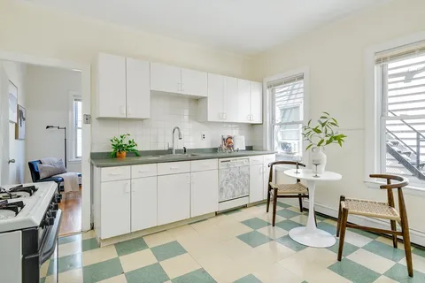 $599,000 | 313 Elm Street, Unit 1, Cambridge, MA 02139