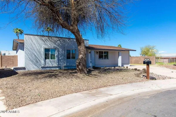 $1,695 | 1025 North Menze Street, Casa Grande, AZ 85122