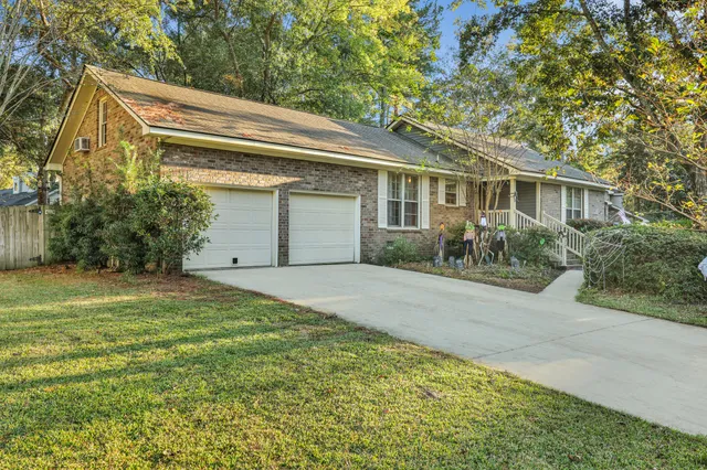 $386,000 | 122 Southwold Circle, Goose Creek, SC 29445