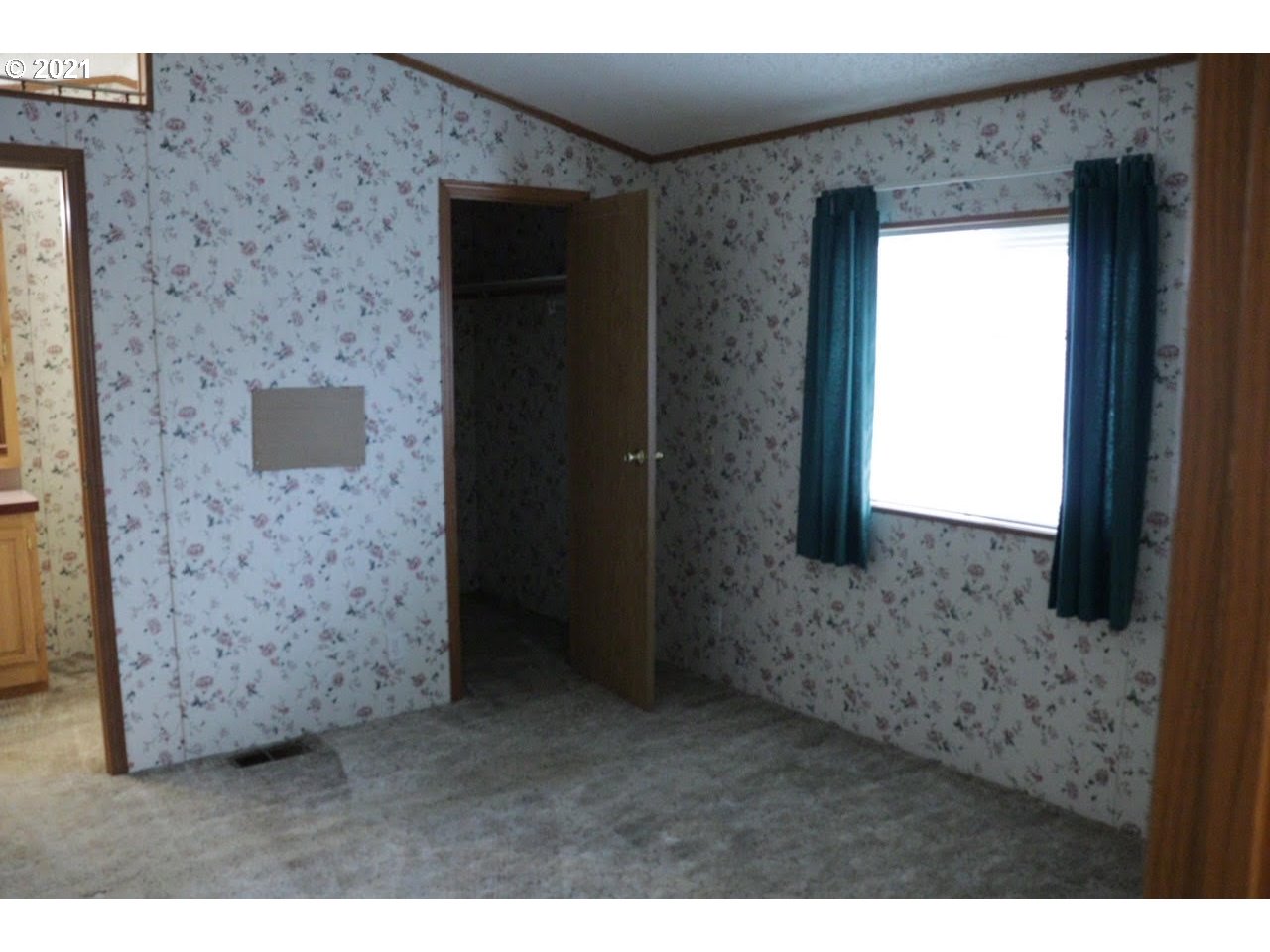 2150 Laura Street, Unit 221 Springfield, OR 97477 - Photo 10 of 16 a view of outdoor space