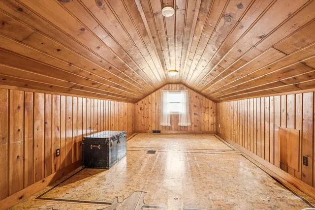 a view of entryway and hall