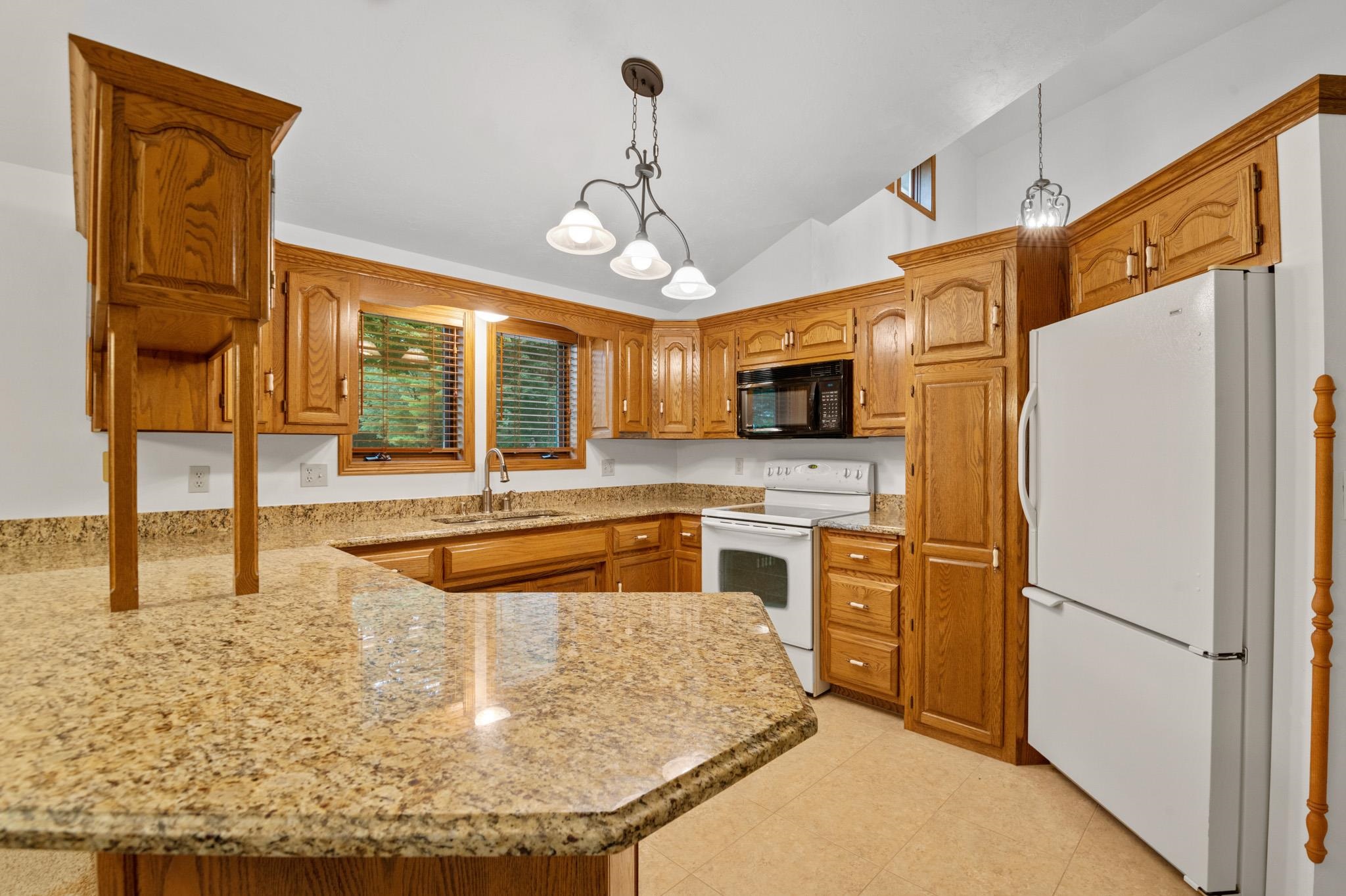 3081 Big Timber Circle Suamico, WI 54313 - Photo 17 of 48