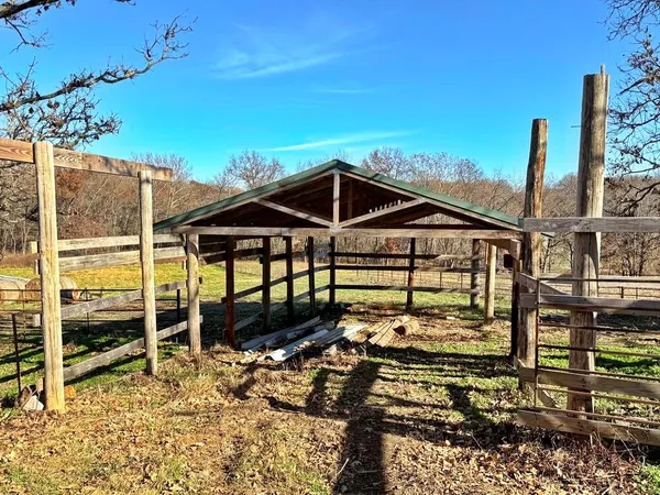 $199,500 | 4395 East 1000th Road, El Dorado Springs, MO 64744