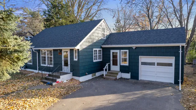 $324,900 | 1024 County Road B2 West, Roseville, MN 55113