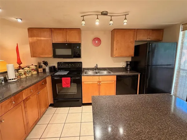 $1,350 | 1810 Northwest 23rd Boulevard, Unit 137, Gainesville, FL 32605